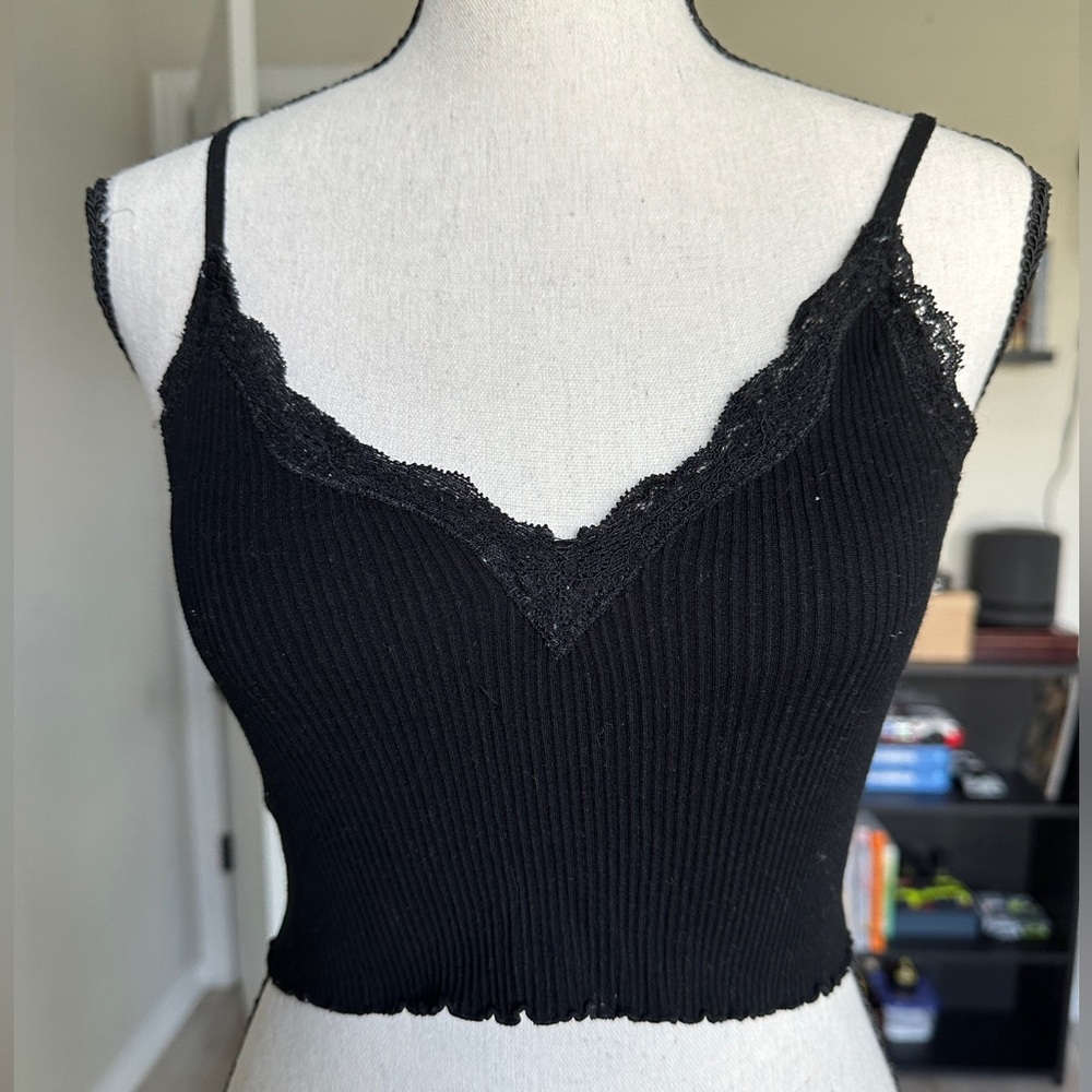 Cropped Black Top